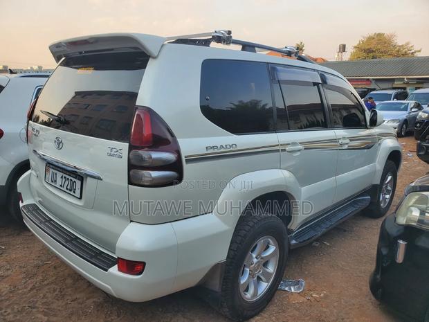 Toyota Land Cruiser Prado 2008 White