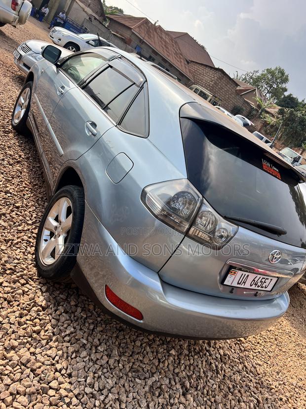 Toyota Harrier 2009 Blue