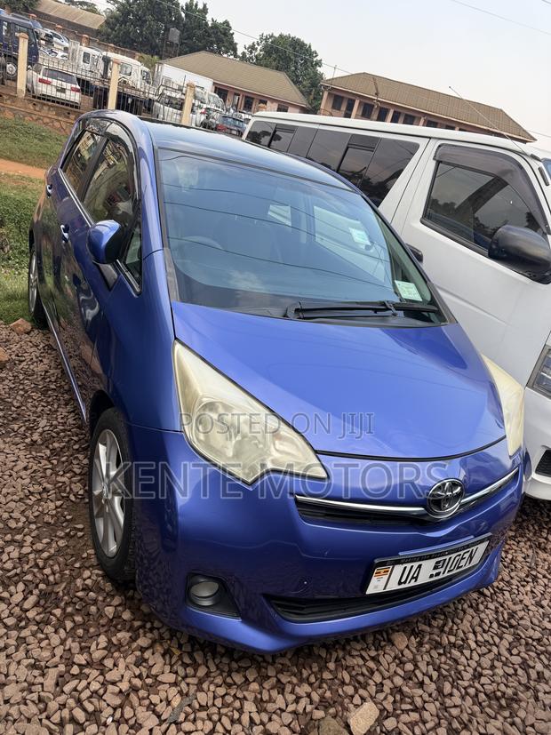 Toyota Ractis 1.5 AWD 2013 Blue