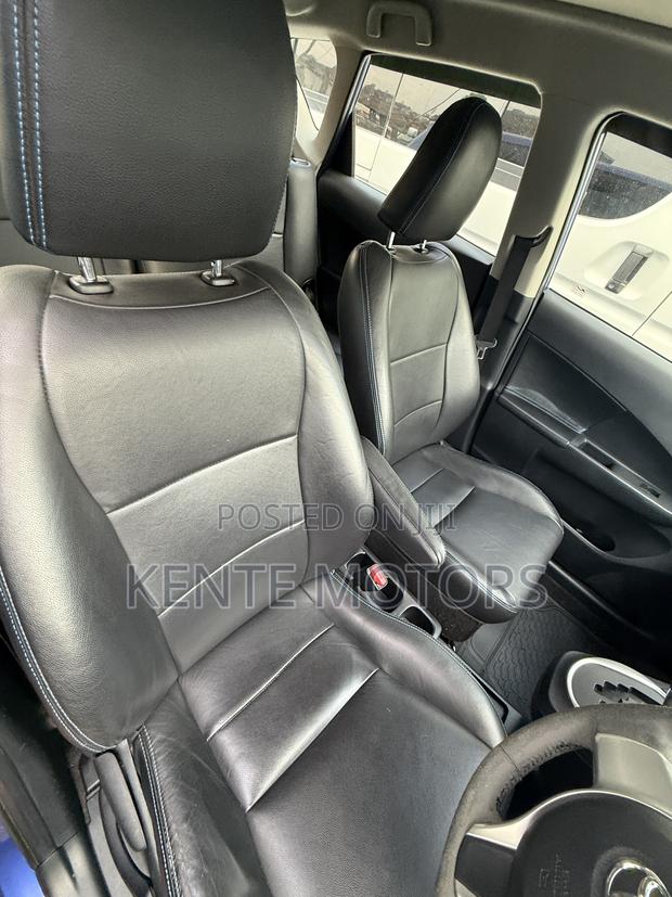 Toyota Ractis 1.5 AWD 2013 Blue