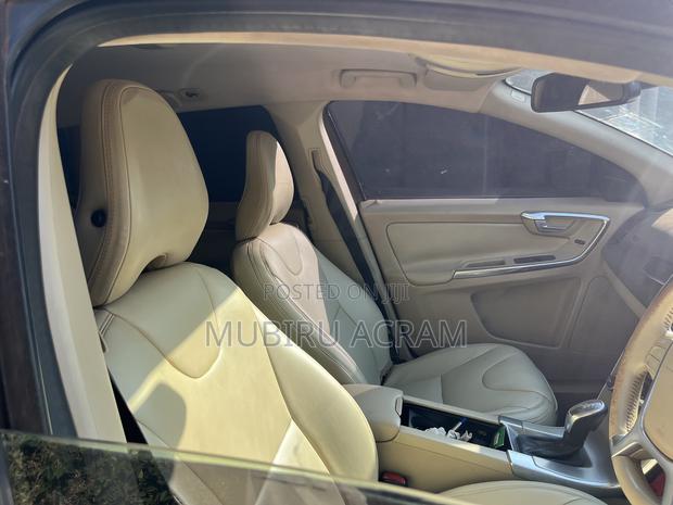 Volvo XC60 2013 Brown