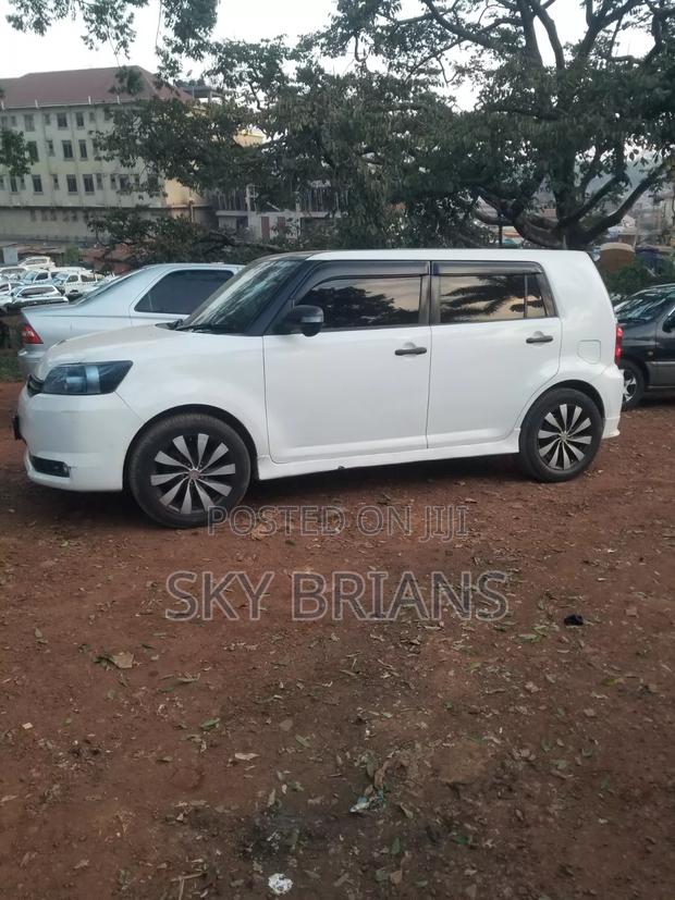 Toyota Corolla Rumion Hatchback 1.8 AWD 2009 White