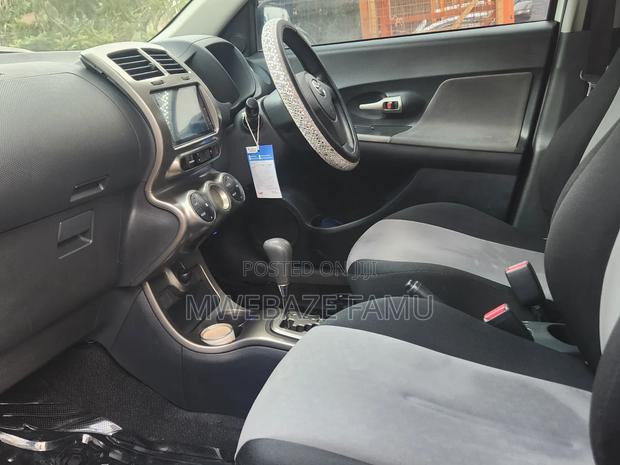 Toyota IST 2009 White
