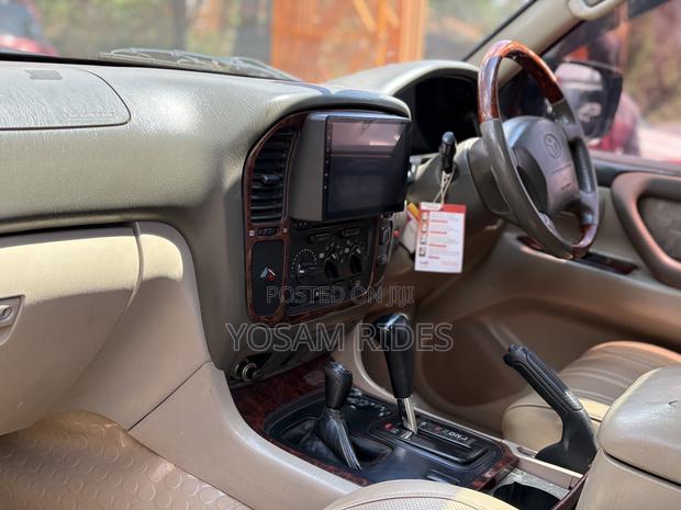 Toyota Land Cruiser Cygnus 4.7 2002 Brown