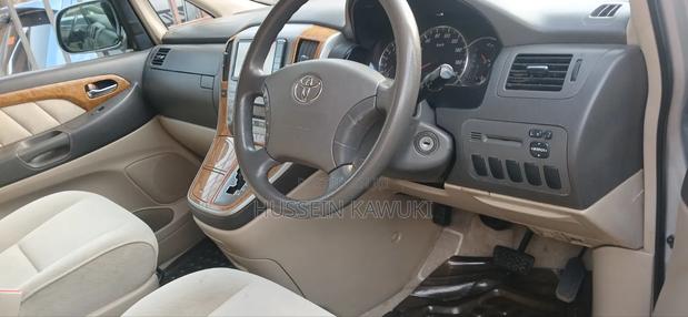 Toyota Alphard 2008 Silver