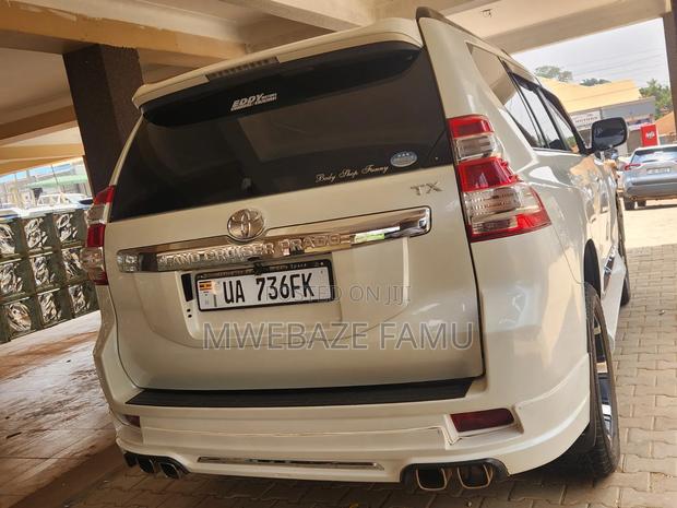 Toyota Land Cruiser Prado 2015 White