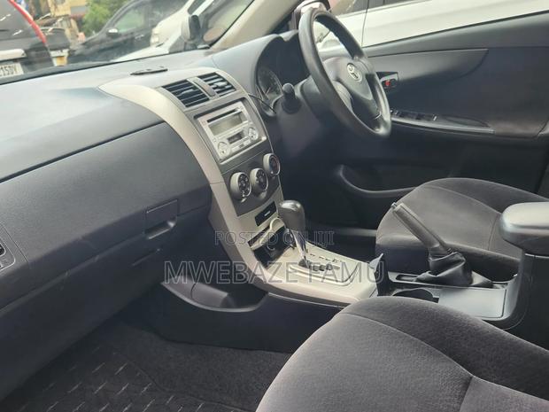 Toyota Corolla Fielder 2010 Silver
