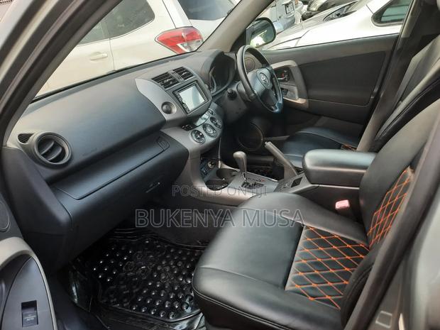 Toyota RAV4 2010 Gray