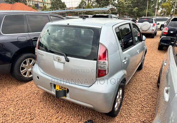 Toyota Passo 2008 Silver