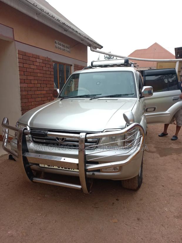 Toyota Land Cruiser 2002 Silver