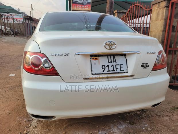 Toyota Mark X 2.5 AWD 2007 White