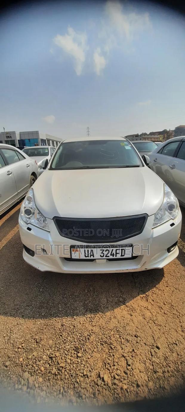 Subaru Legacy 2.5i Sedan CVT 2012 White