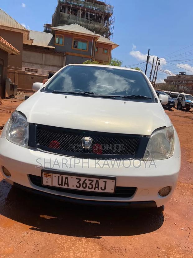 Toyota IST 2005 White