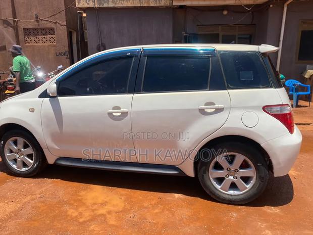 Toyota IST 2005 White