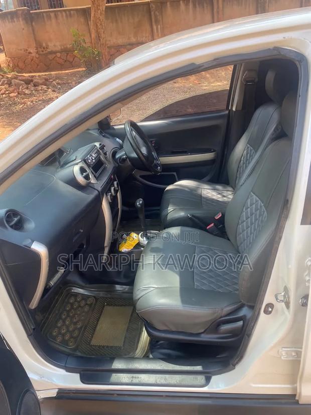 Toyota IST 2005 White