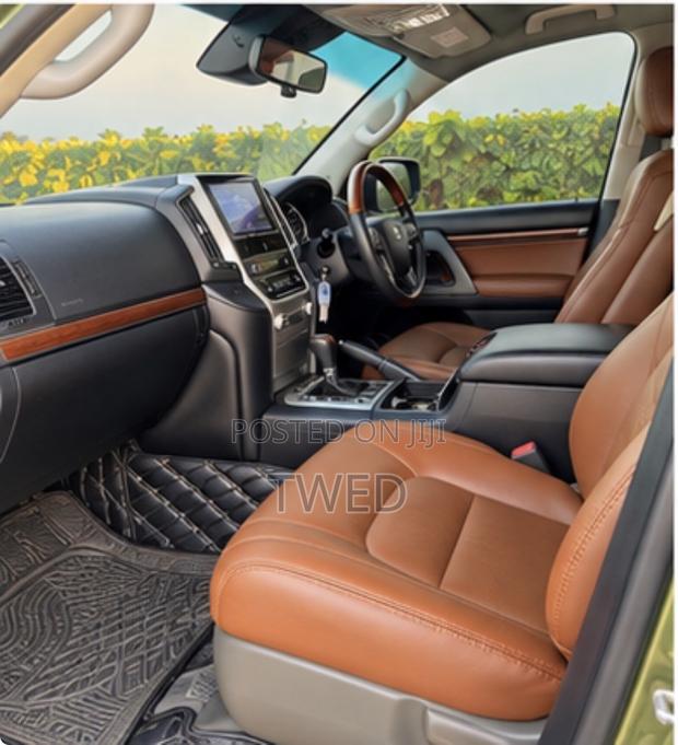 Toyota Land Cruiser 4.5 V8 GXR 2018 Green