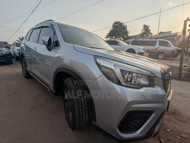 Subaru Forester 2019 Silver