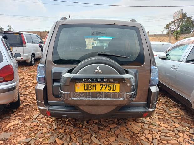 Mitsubishi Pajero 3.2 Di-D 2008 Gray