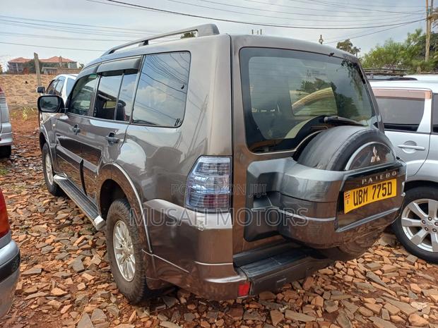 Mitsubishi Pajero 3.2 Di-D 2008 Gray