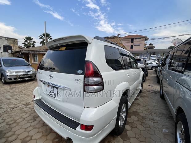 Toyota Land Cruiser Prado 2008 White