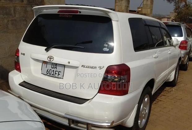 Toyota Kluger 2007 White