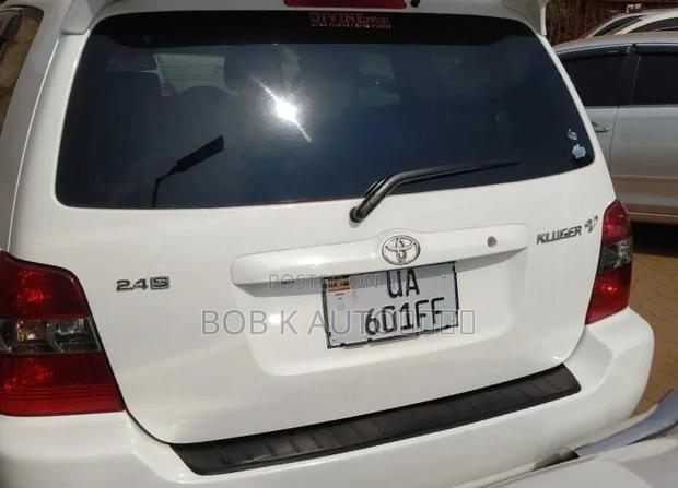 Toyota Kluger 2007 White