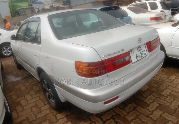 Toyota Corona Premio 2001 Silver