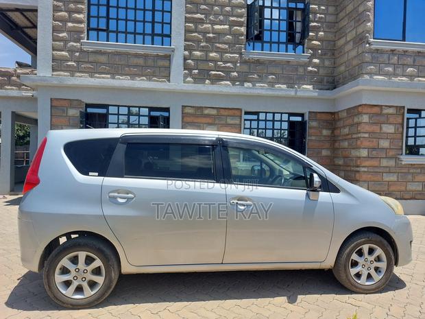 Toyota Passo Sette 1.5 AWD 2009 Silver