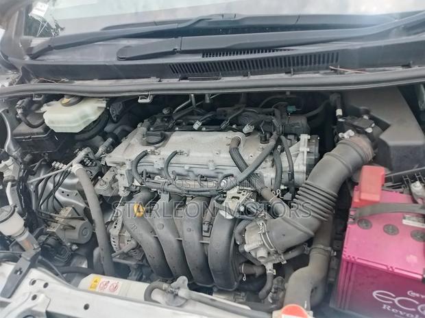 Toyota Noah 2.0 AWD (8 Seater) 2017 Silver