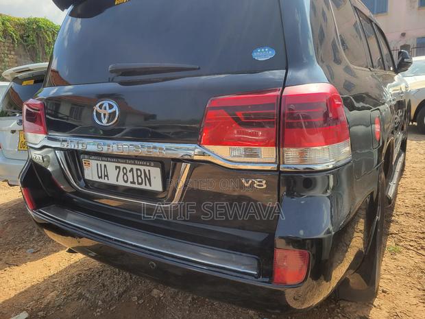 Toyota Land Cruiser 4.5 V8 GX-R 2015 Black