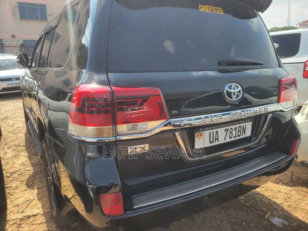 Toyota Land Cruiser 4.5 V8 GX-R 2015 Black