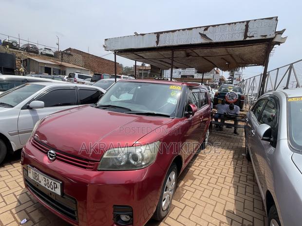 Toyota Corolla Rumion 2010 Maroon