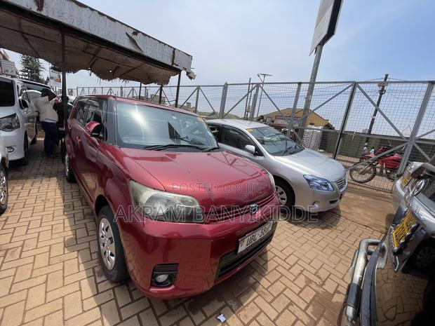 Toyota Corolla Rumion 2010 Maroon