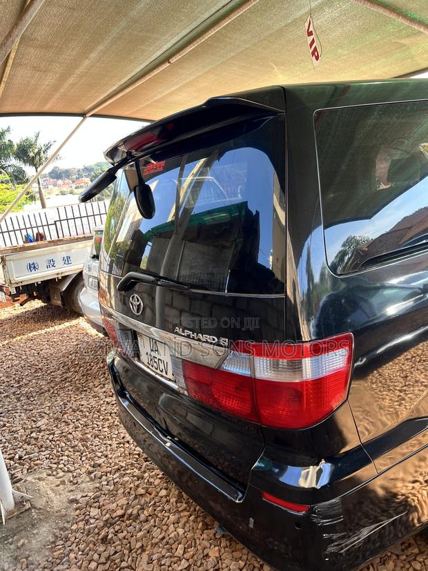 Toyota Alphard 2.4 Petrol AWD 2005 Black