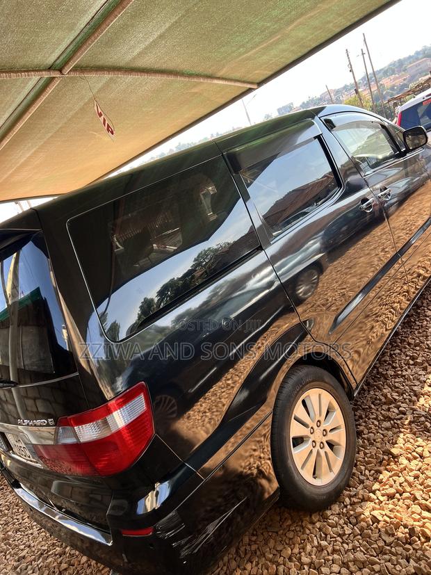 Toyota Alphard 2.4 Petrol AWD 2005 Black