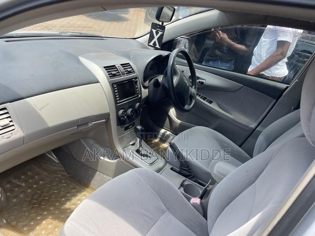 Toyota Axio 2011 Silver