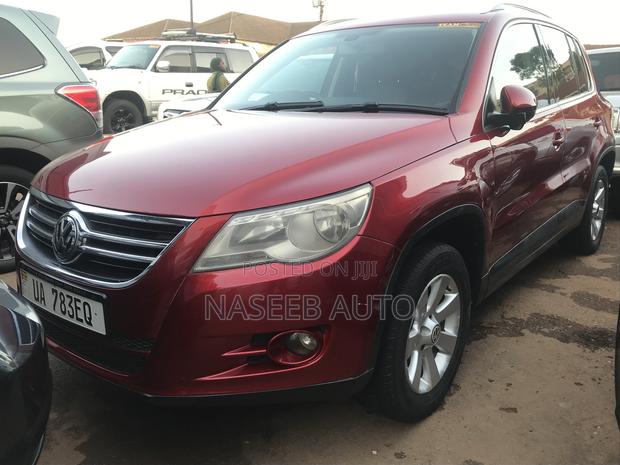 Volkswagen Tiguan 2012 Maroon