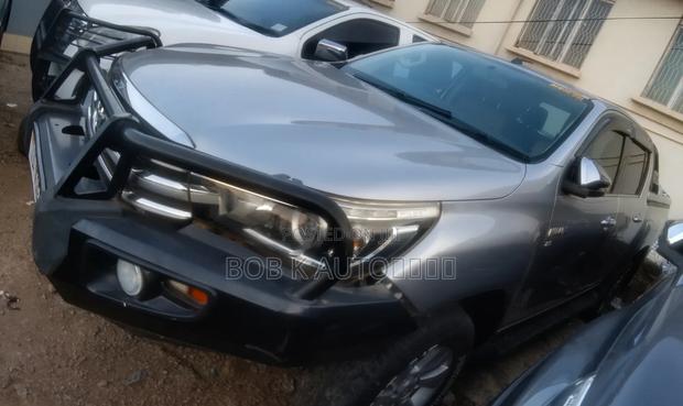 Toyota Hilux 2018 Silver