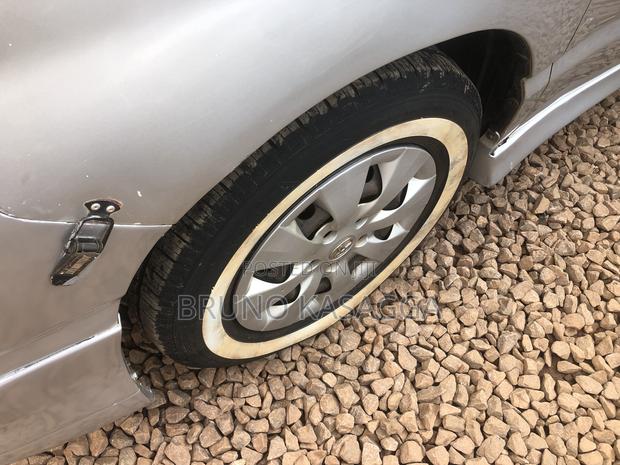 Toyota Noah 2002 Silver