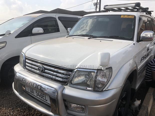 Toyota Land Cruiser Prado 1999 White