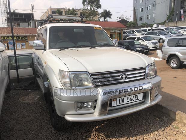 Toyota Land Cruiser Prado 1999 White