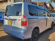 Toyota Noah 2010 Silver for sale