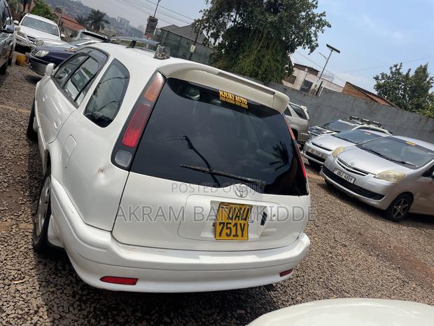 Toyota Carib 2000 White