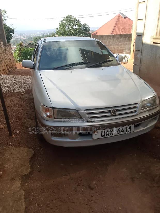 Toyota Corona 1999 Silver
