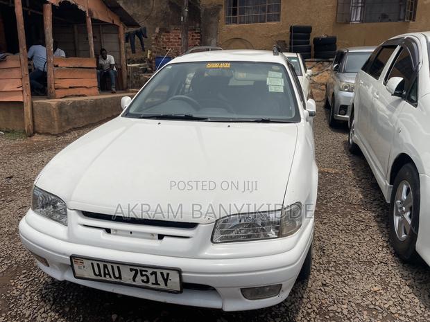 Toyota Carib 2000 White