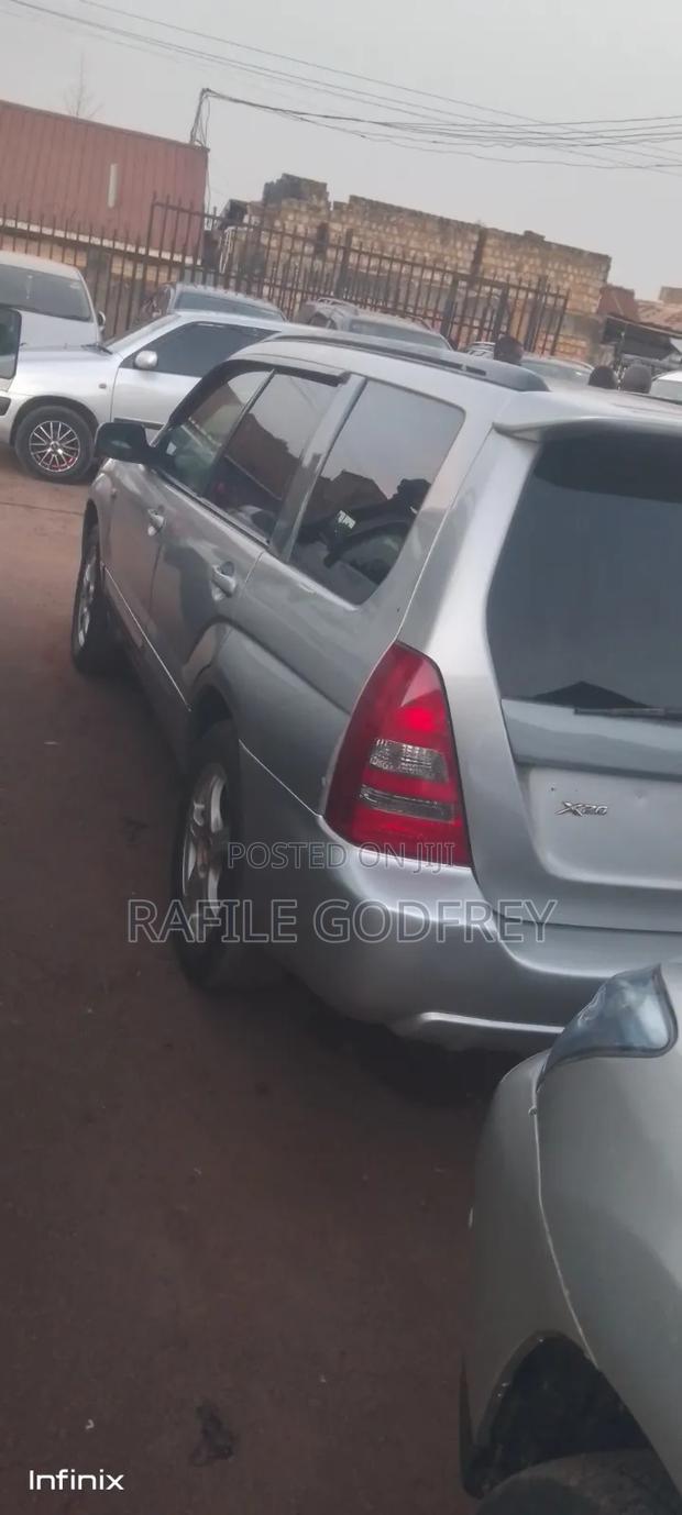 Subaru Forester 2001 Silver