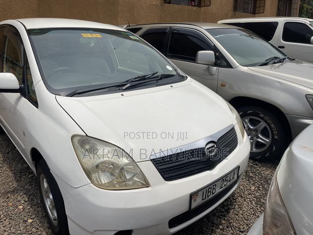 Toyota Corolla Spacio 2005 White