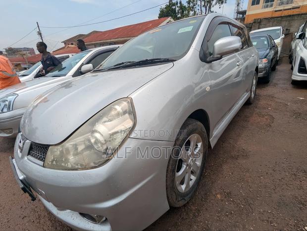 Nissan Wingroad 2004 Silver