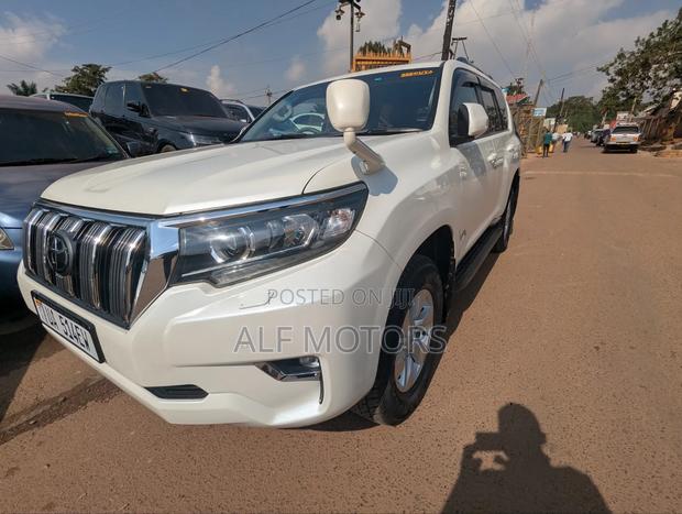 Toyota Land Cruiser Prado 2018 White