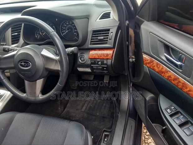 Subaru Legacy 2010 Black